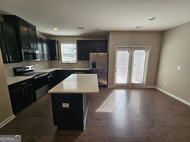 808 Belfry Ter — Photo 3