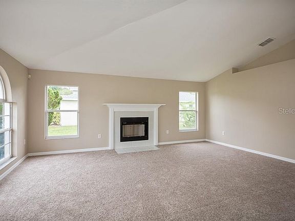 3rd image of 3552 Lismore Dr