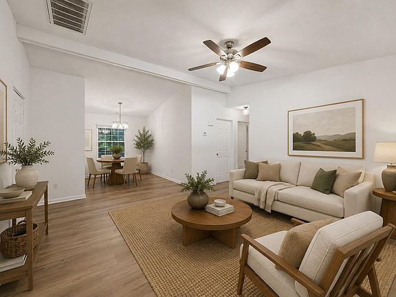4th image of 2400 Perennial St