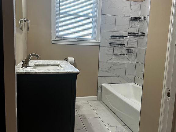 5th image of 2283 Dewitt Dr