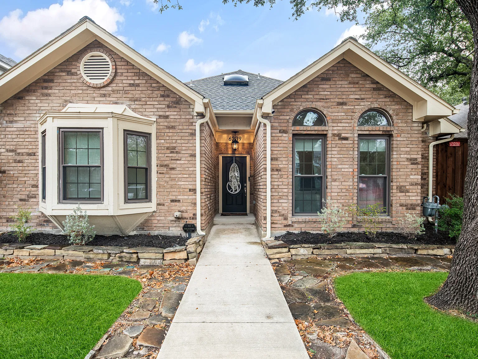 3 bed, 1723 sqft, $2,850 — Photo 1