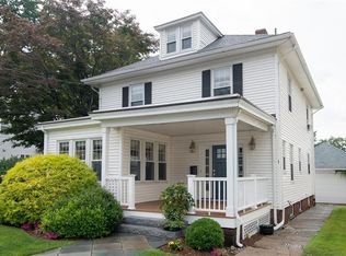 73 Oak Hill Ave, Pawtucket, RI 02860