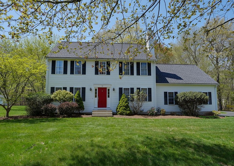 1st image of 10 Cooper Dr