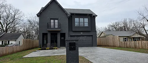 111 Twin Oak Dr Photo 1