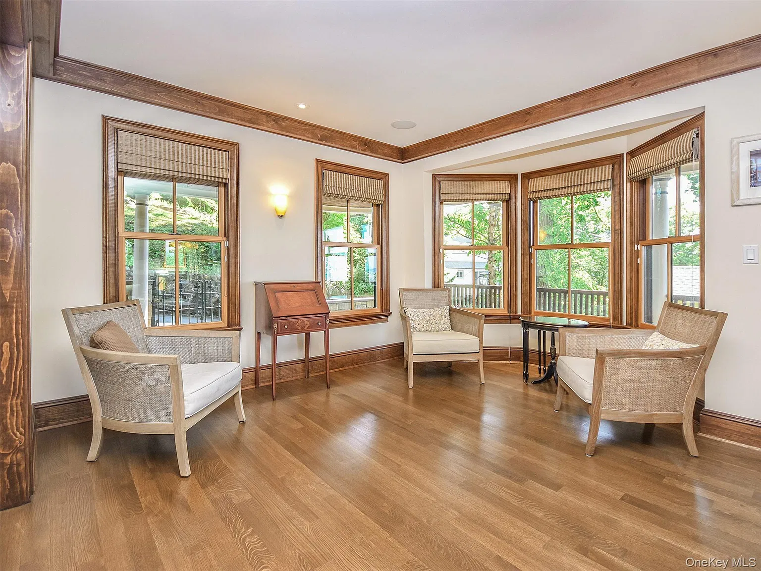 4 bed, 5.0 bath, 1961 sqft, $9,000 — Photo 3