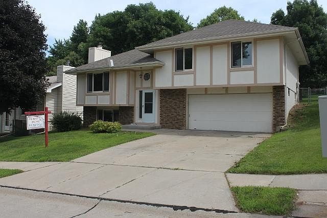 1st image of 6723 Woodbine Cir
