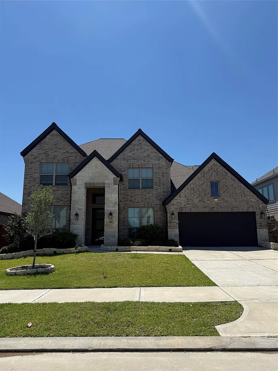 Building Photo - 563 Santa Rosa Hills Dr
