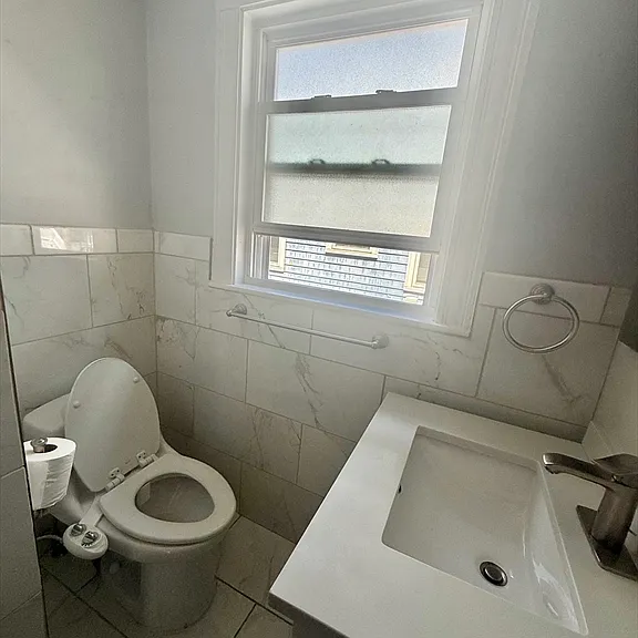 39 Dunbar Ave #1 — Photo 32