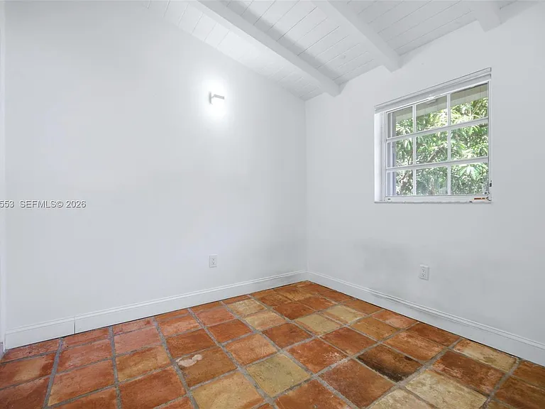 2300 S Miami Ave — Photo 30
