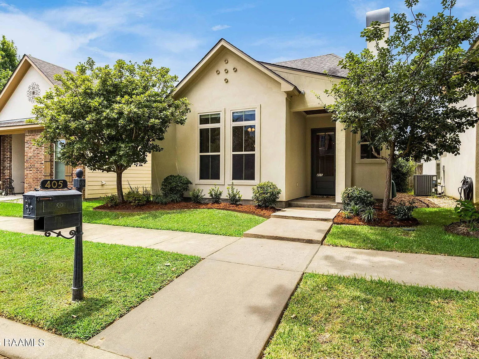 3 bed, 2.0 bath, 1600 sqft, $2,500 — Photo 1