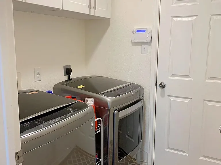 1321 Holmes Ln — Photo 29