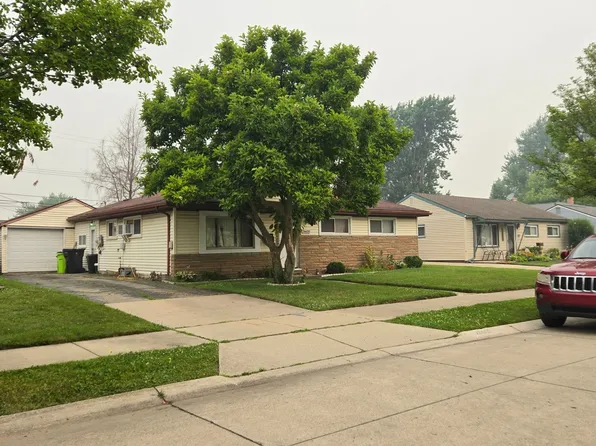 26655 Dale St, Roseville, MI 48066