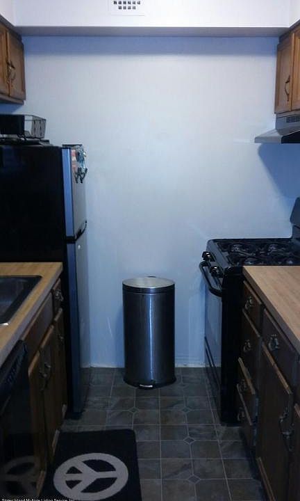 2nd image of 2 Elmwood Park Dr APT 508