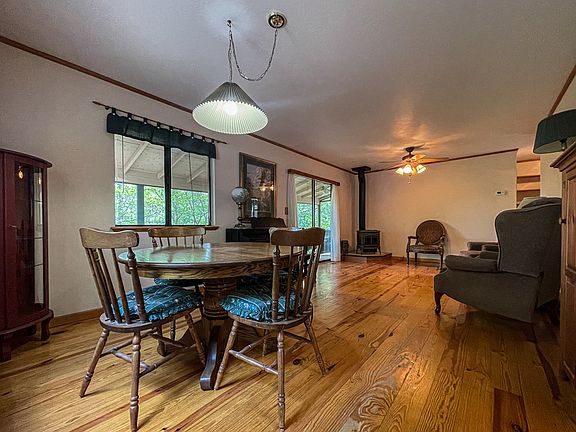 4th image of 255 Briarwood Dr