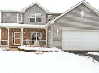 233 Cascade Dr, Crystal Lake, IL 60012