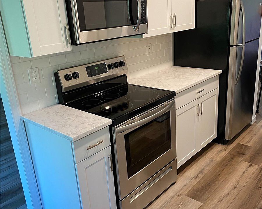 1st image of 302 Drew Dr #302