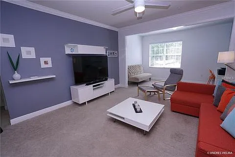 Eastern Pecan Pl — Photo 4