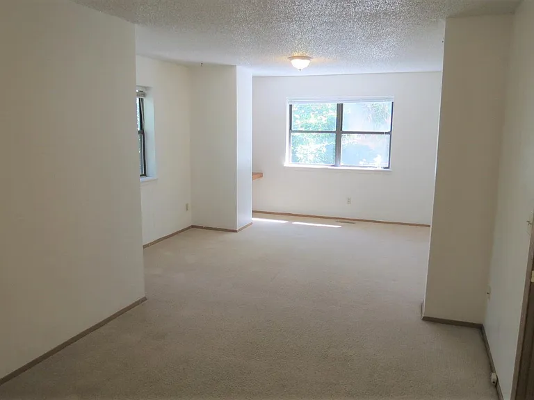 2927 Broadway St #1 — Photo 37
