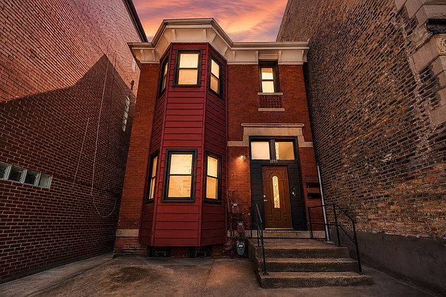 1st image of 2223 W Taylor St #2