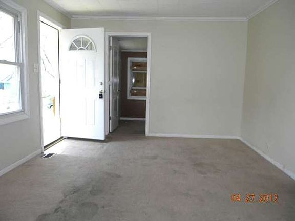 3rd image of 1425 E Galena Blvd
