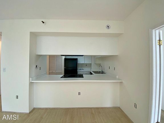3rd image of 201 Harrison St APT 203