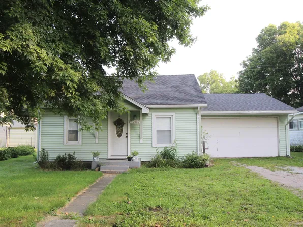 207 E Railroad St, Burnettsville, IN 47926