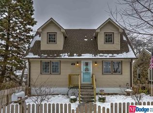 97 Country Club Rd, Ralston, NE 68127