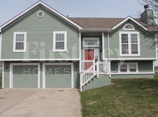 1700 Briarwood Ln, Excelsior Springs, MO 64024