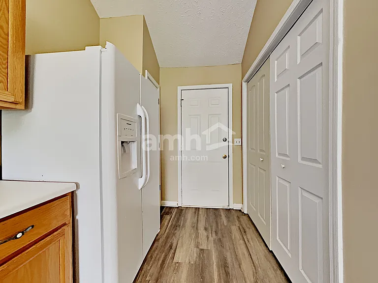 2510 Baysridge Dr NW — Photo 3