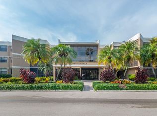 16400 Golf Club Rd APT 302, Fort Lauderdale, FL 33326