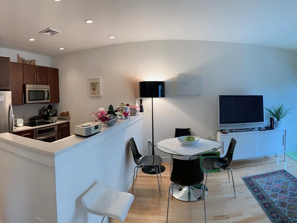 211-5201 Wisconsin Ave NW #211