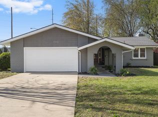 1352 E Downing St, Springfield, MO 65804