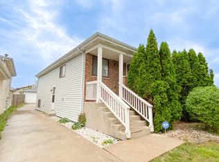 18046 Idlewild Dr, Country Club Hills, IL
