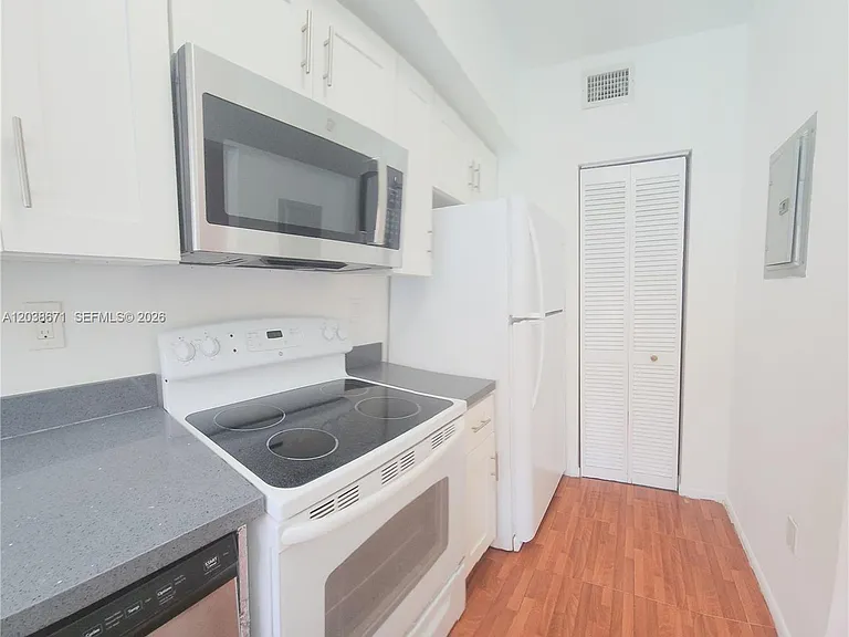 481 NW 84th Ln #481 — Photo 5