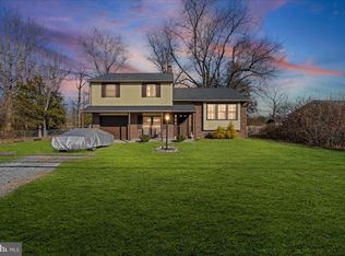 225 Magnolia Rd, Pemberton, NJ 08068