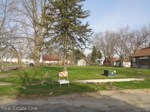 13286 Gable St, Hamtramck, MI 48212