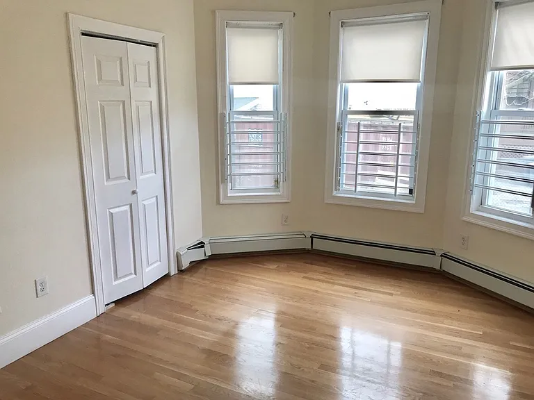 14 Schiller St #1A — Photo 6