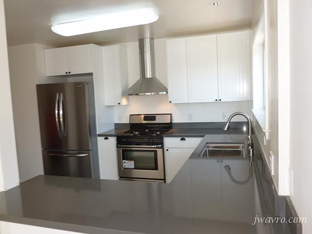 1st image of 301 Monterey Blvd APT 4