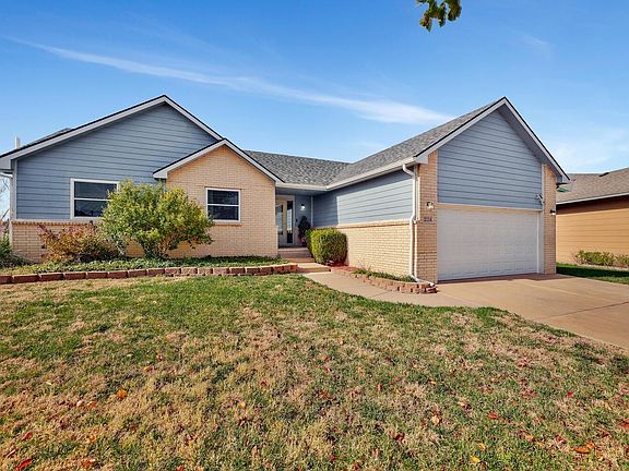 2nd image of 2114 E Saint Andrew Ct