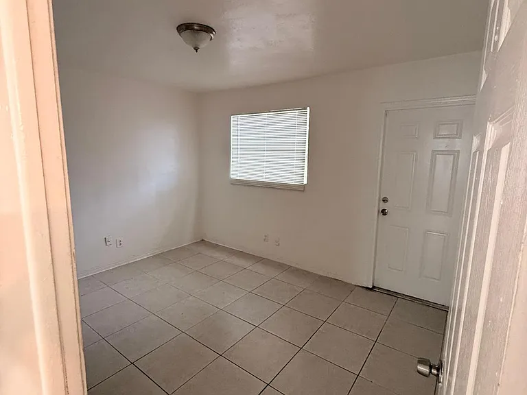 2501 Pierce St #6 — Photo 7