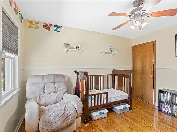 5th image of 10132 Lawrence Ct