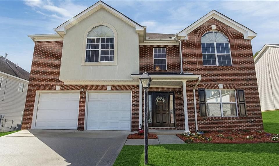 1st image of 2579 Pierce Cir