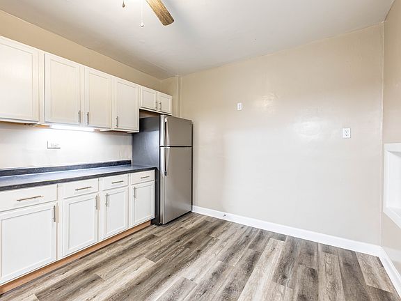 3rd image of 8401 S Paulina St #A