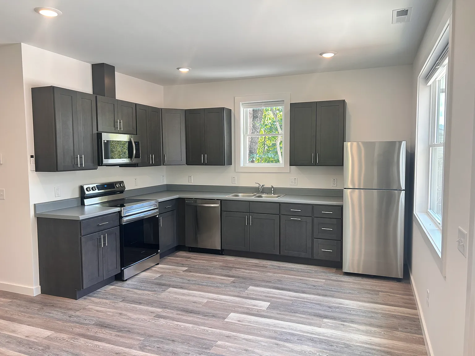 2 bed, 862 sqft, $2,200 — Photo 4