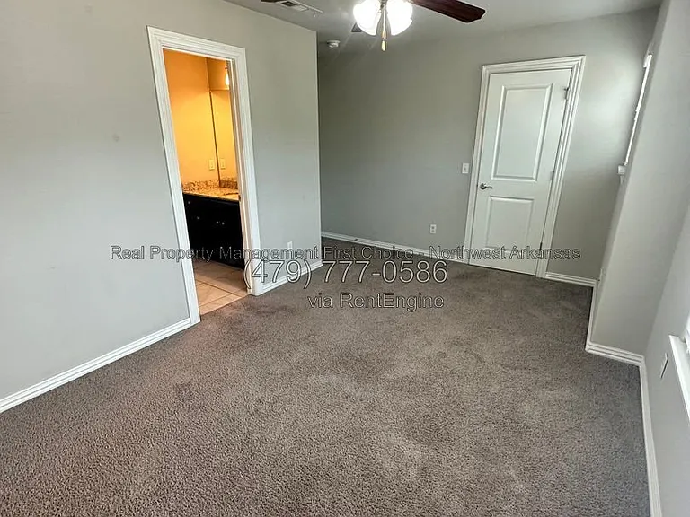 2733 W Kilimanjaro Way — Photo 21