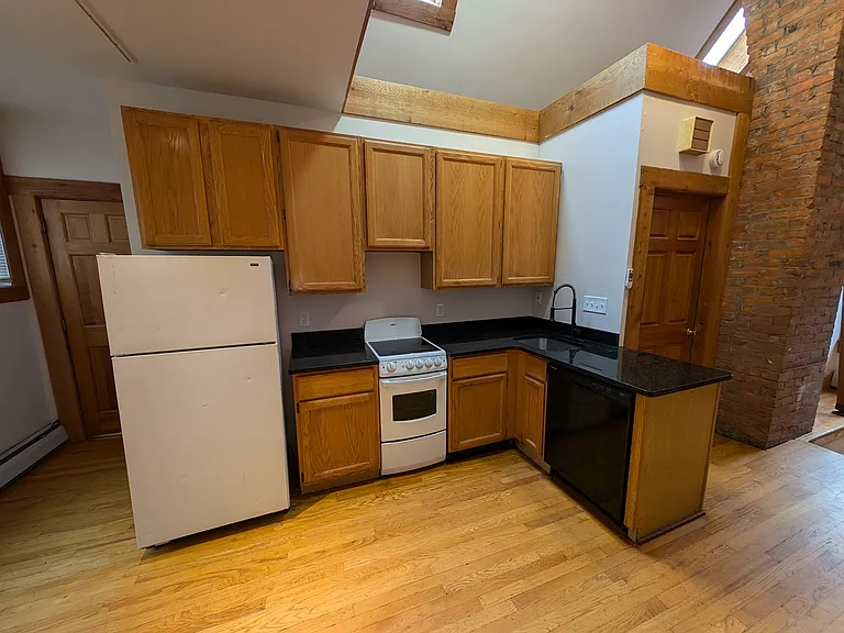 11 Thayer St #3 — Photo 6