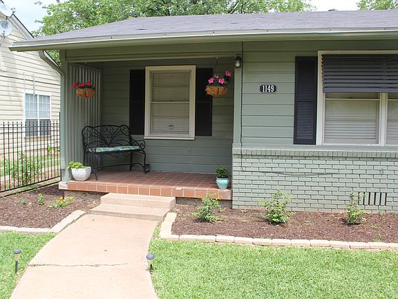 2nd image of 1149 Vine St