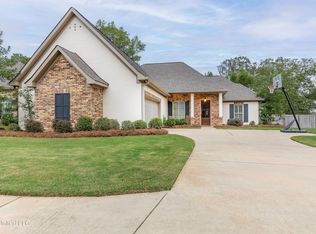203 Evelyn Ln, Brandon, MS 39042