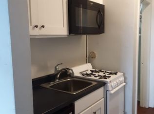 421 N Main St APT 11, Glen Ellyn, IL 60137