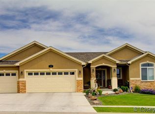 918 Samuel Ln, Cheyenne, WY 82009
